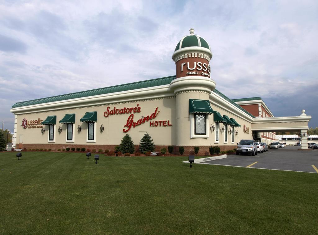 Salvatores Grand Hotel Williamsville Exterior photo